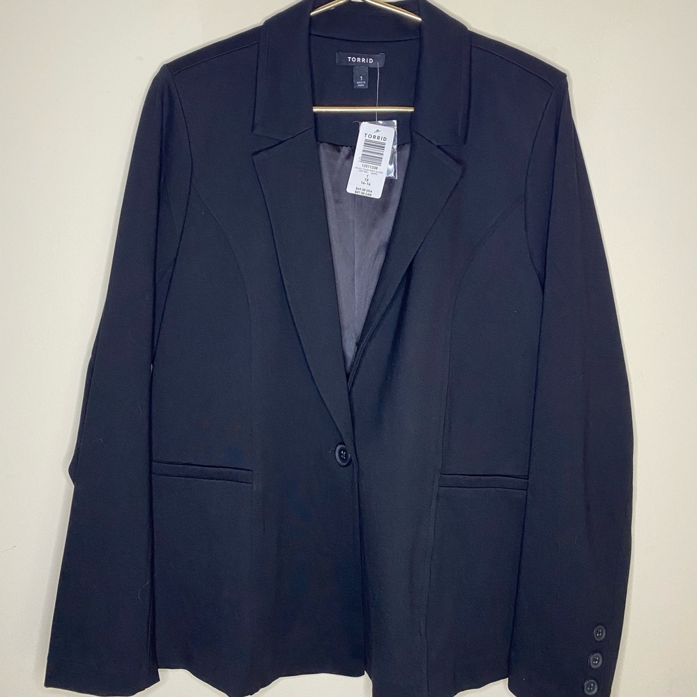 NWT Torrid Black Premium Ponte Tailored Blazer